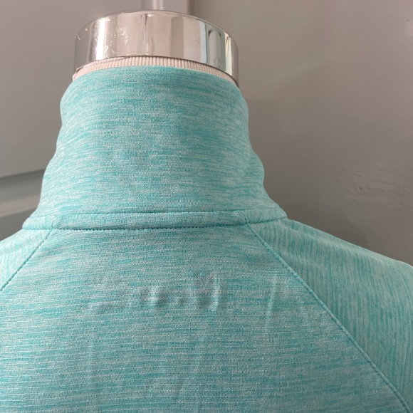 NWOT, Under Armour 1/4 Zip Pullover, L - Picture 4 of 7